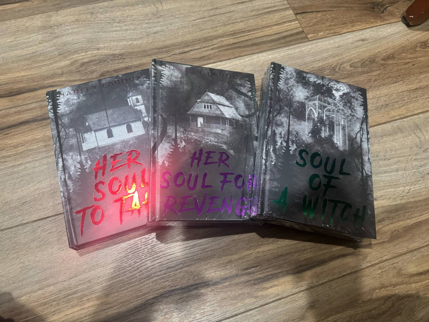 Harley Laroux Scratch and Dent Set